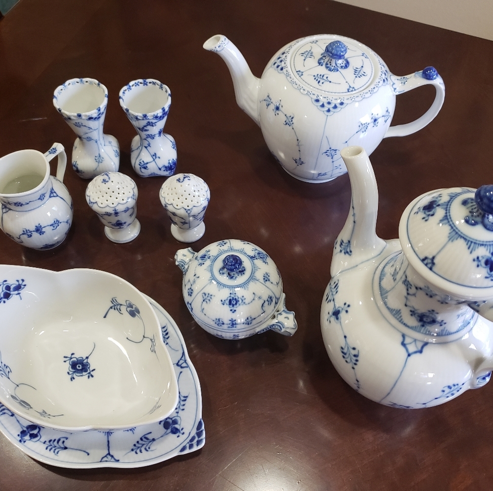 Royal Copenhagen blue fluted 9 pieces